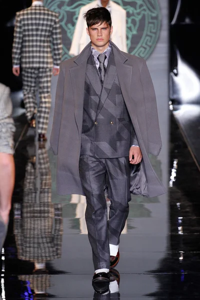 Look 4